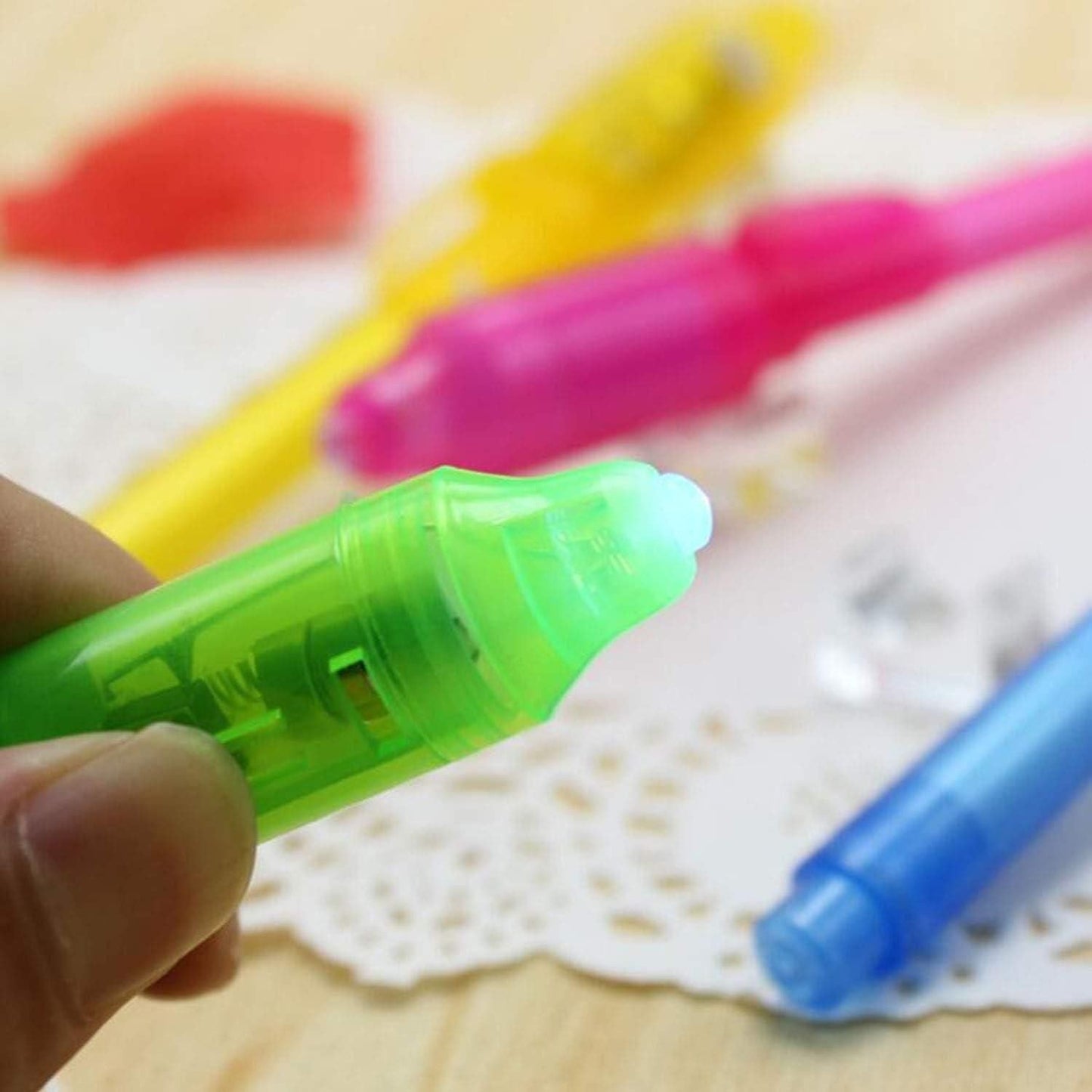 💥Magic Spy Pen with UV Light for Kids🥰 (Pack Of 6) With 50% OFF🔥