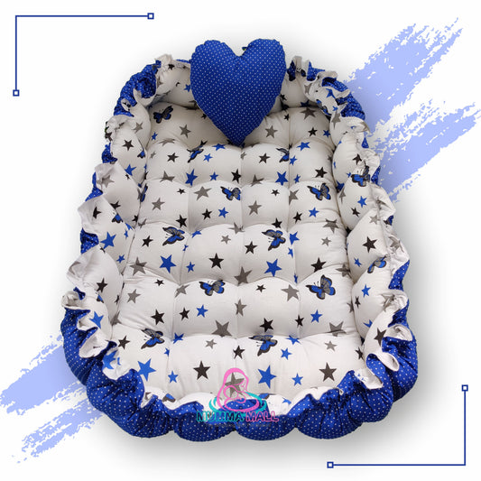 Rectangle baby tub bed with a heart pillow (Blue and White)