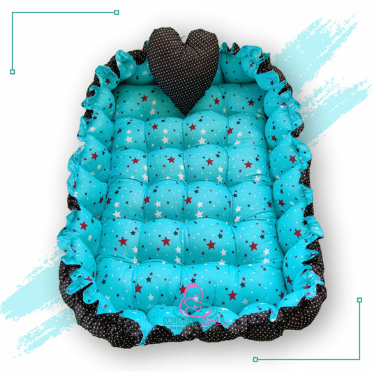 Rectangle baby tub bed with a heart pillow (Turquoise and Black)